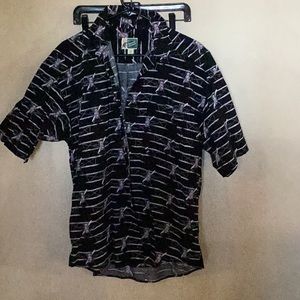 $15 MENS JOHNNY COTTON BLK PRINT SHIRT (Amelia Earhart planes) *size Lg*